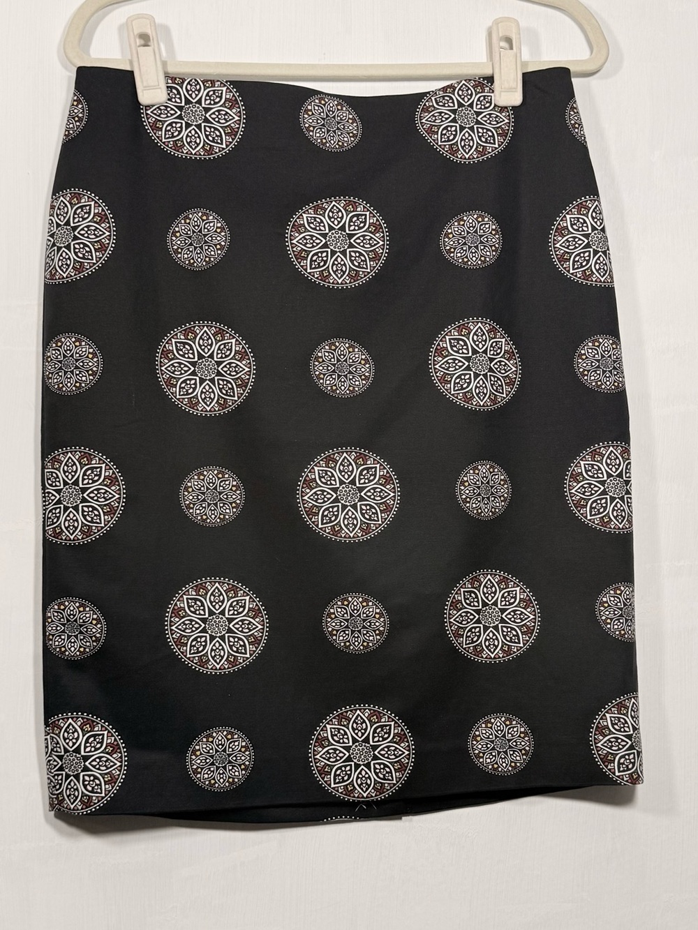 Ann Taylor Factory Black Pencil Skirt with White and Brown Medallion Print